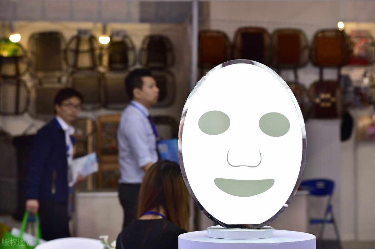 微商实战引流和裂变技巧是什么,微商新零售系统加速团队裂变