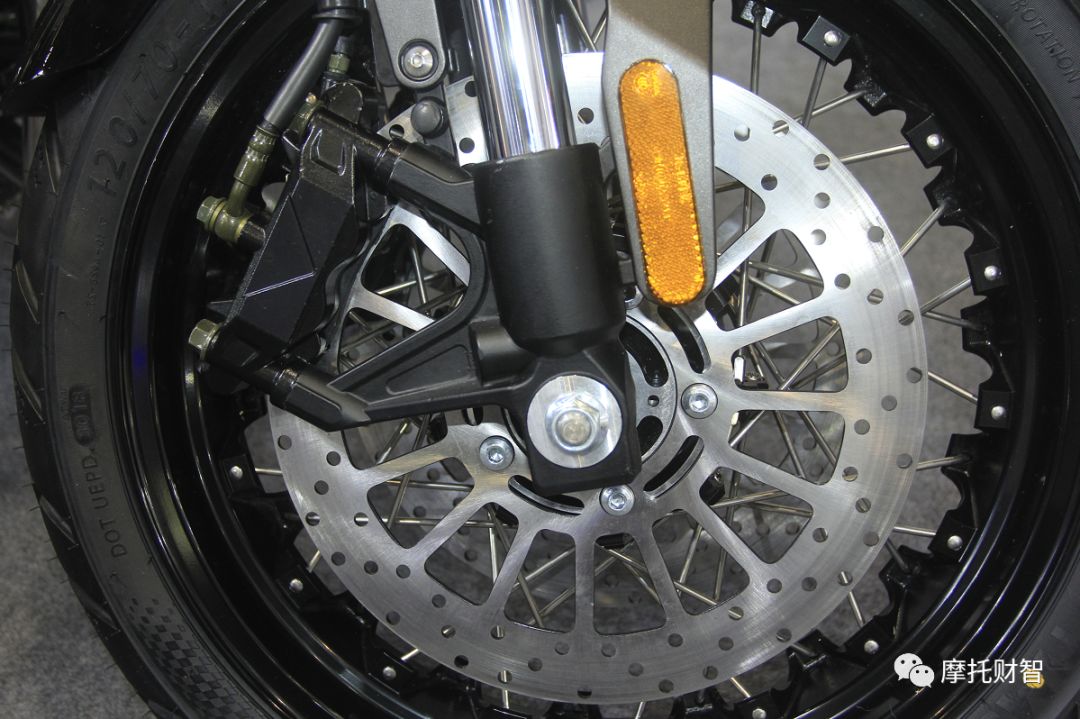 国产中量级美式巡航太子，金城350亮相重庆摩博会