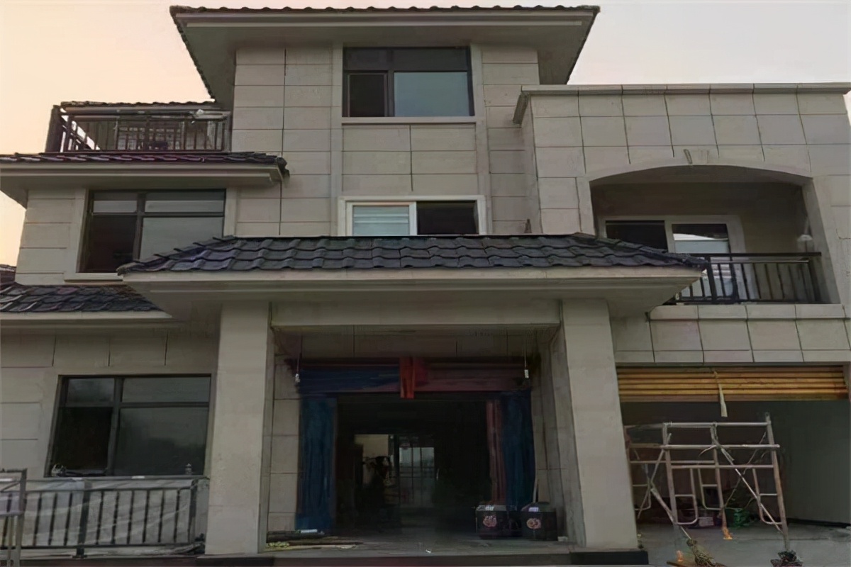 别墅空气能热水系统最佳方案图,超低温空气源热泵自建别墅