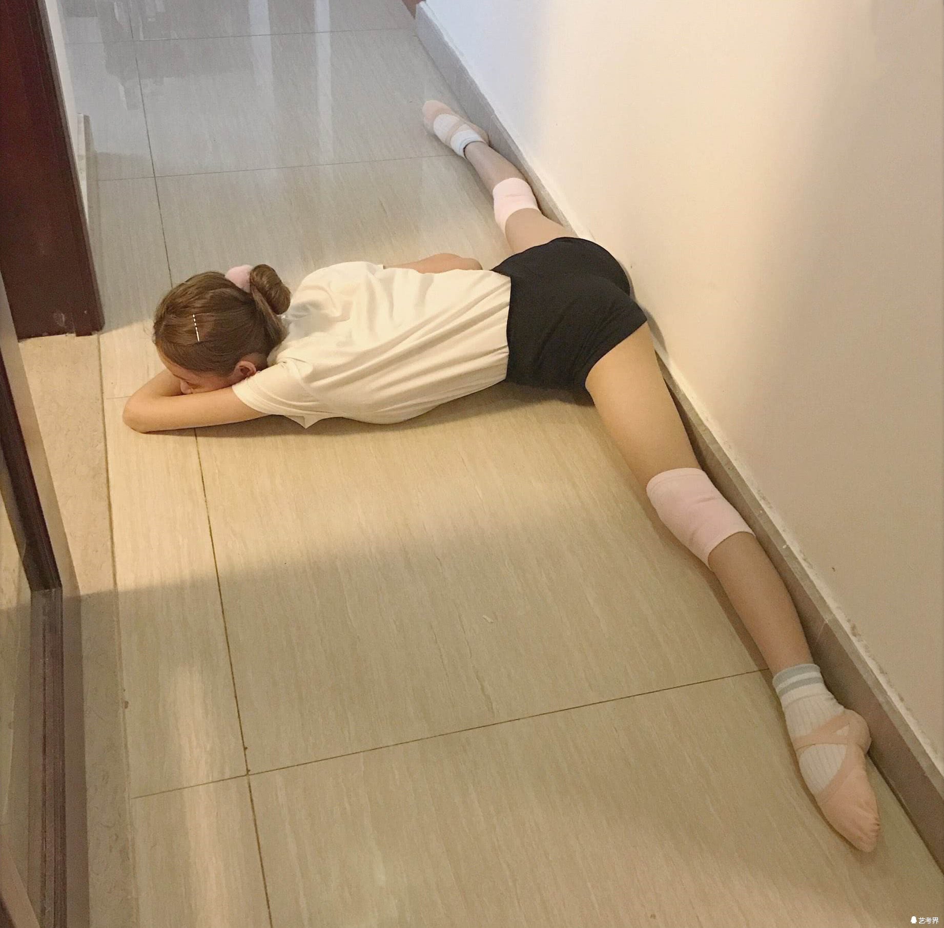 艺考舞蹈生日常训练有多痛,舞蹈艺考训练痛哭有必要吗