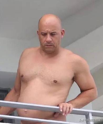 海王、光头郭达、巨石，好莱坞3大“吸金机器”，现实中娶了谁？