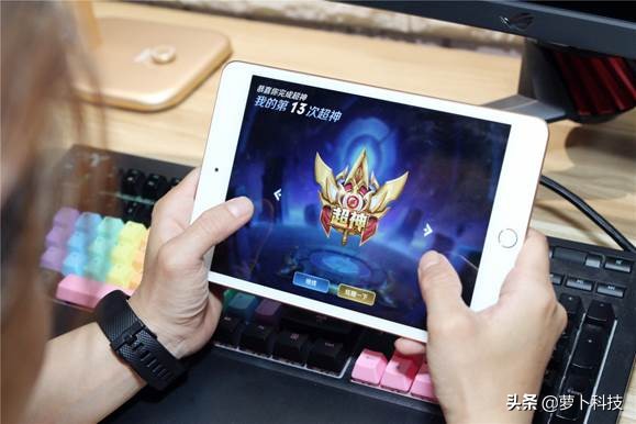 王者吃鸡压枪,王者吃鸡走位连招神器