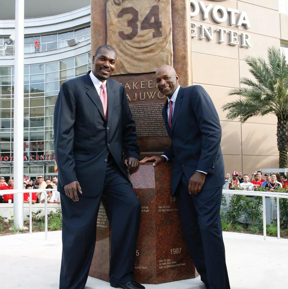 人物I奥拉朱旺—非洲男孩驰骋NBA,90年代四大中锋华山论剑