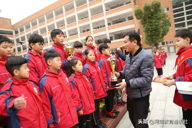 驻马店实验中学足球校长杯,驻马店实验小学校长杯足球赛