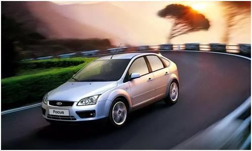 15年福特福克斯1.6自动挡动力操控,福克斯轿车最新款深度测评