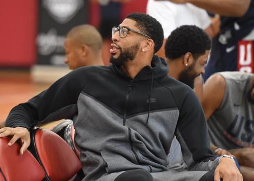 詹姆斯戴维斯湖人冠军,詹姆斯戴维斯合体湖人夺冠