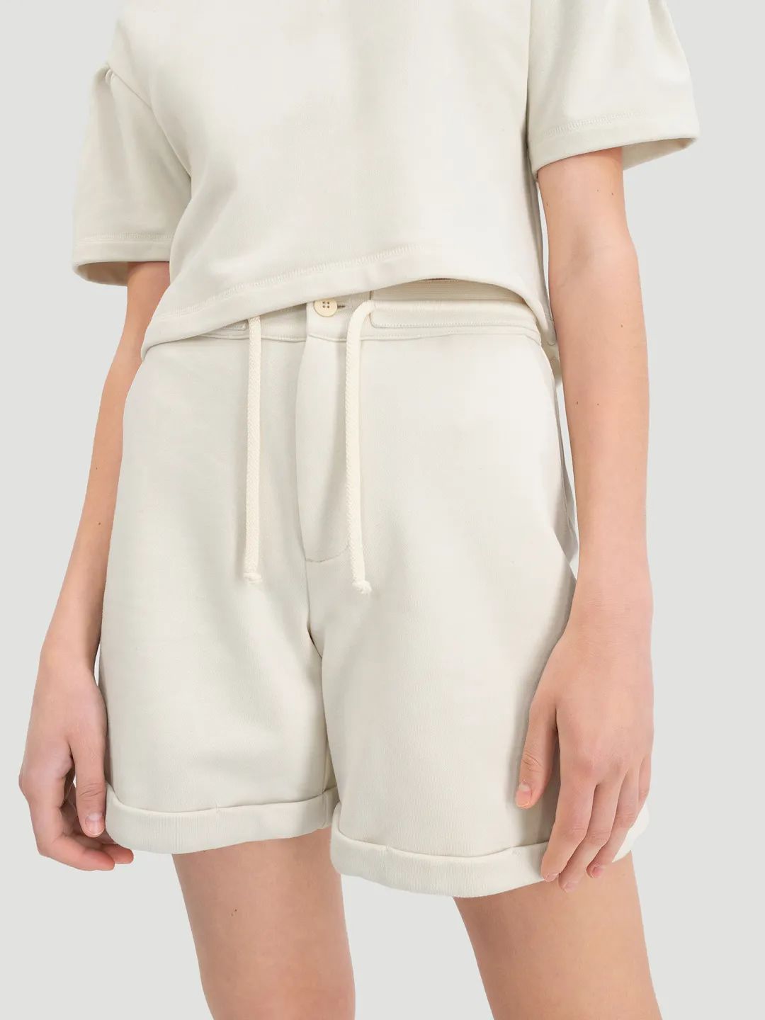 短裤穿了都很闷热,短裤夏天穿太热