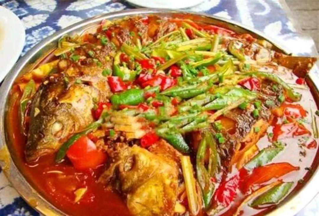 酒鬼炖鱼最正宗的做法,大厨用啤酒炖鱼