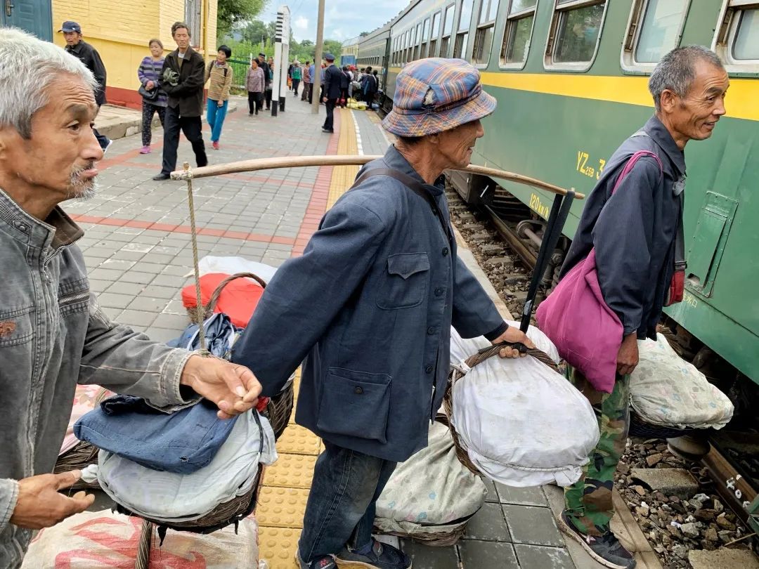 深度|京承线上“小慢车”，跑出老乡幸福路