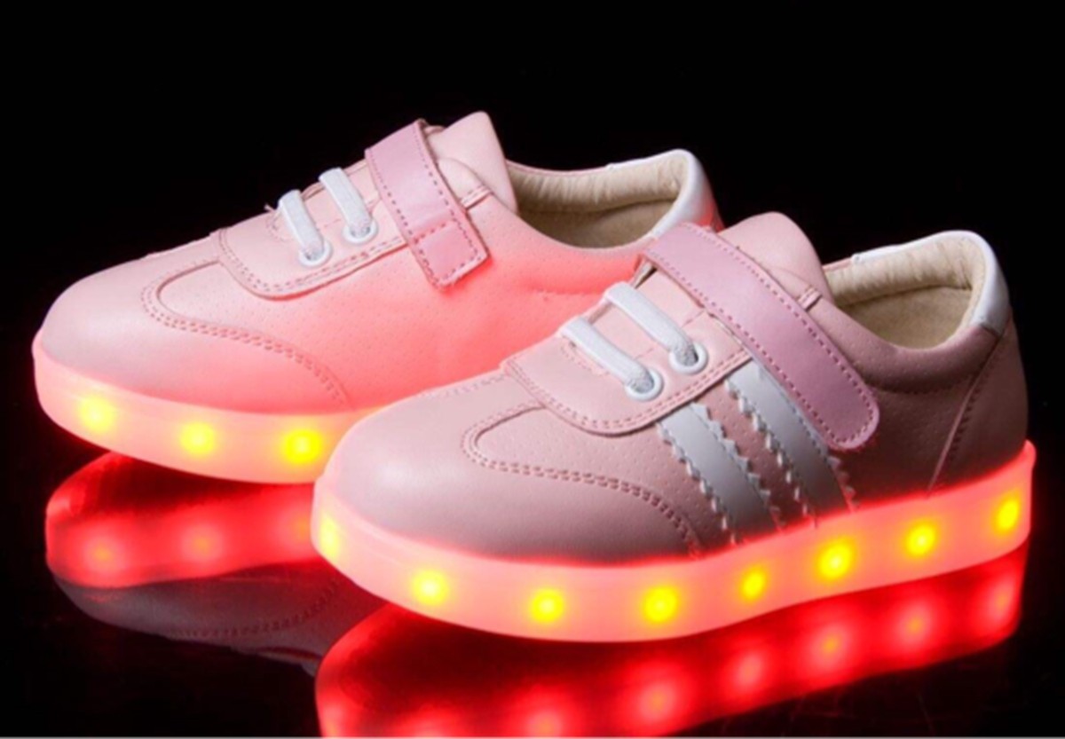 给孩子选鞋选多大的合适,孩子选鞋要正好还是大一码