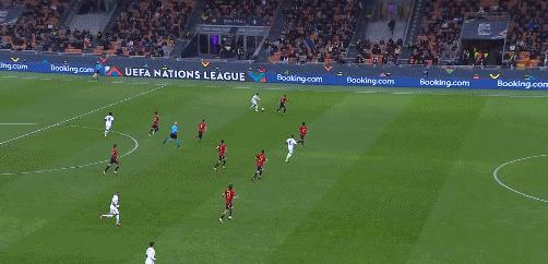 库尔图瓦欧冠决赛和家人,本泽马和库尔图瓦欧国联