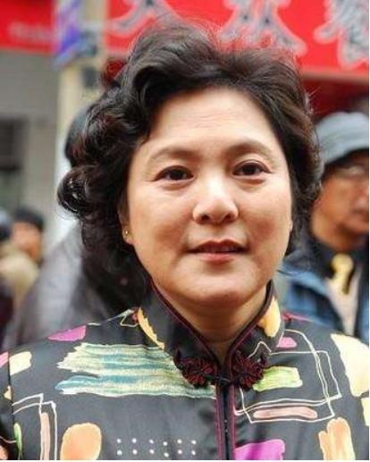 囧妈徐峥黄梅莹开启母子治愈之旅,黄梅莹演囧妈片酬