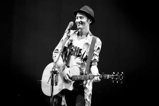 朴树生活有时候就像炼狱一样,朴树说自己经历了一个复杂的人生