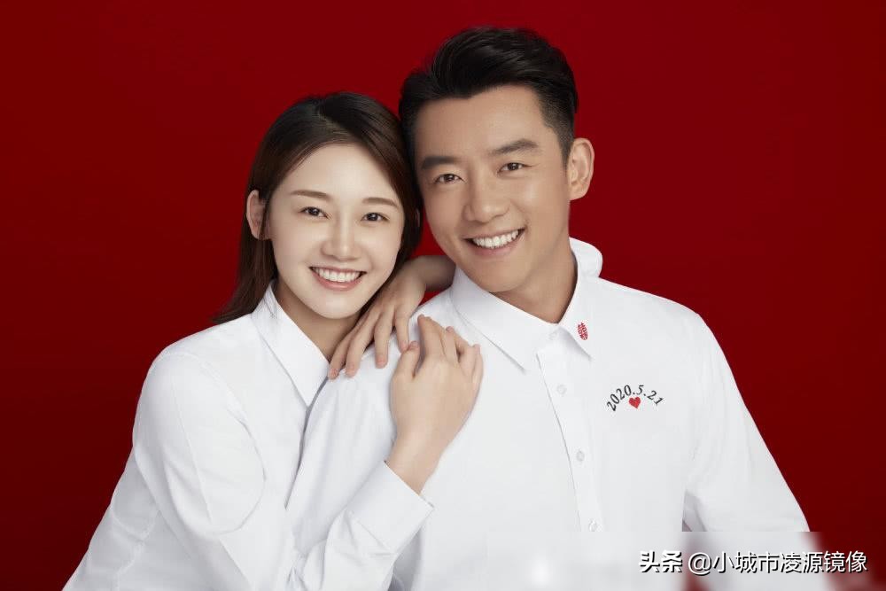 郑恺给李晨送礼物,郑恺夫妇罕露面苗苗打扮最朴素