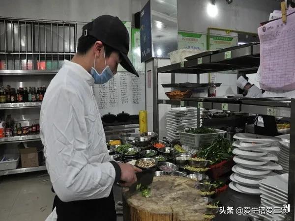 在农村怎么开一家洗洁精厂,开办小型洗洁精加工厂赚钱吗