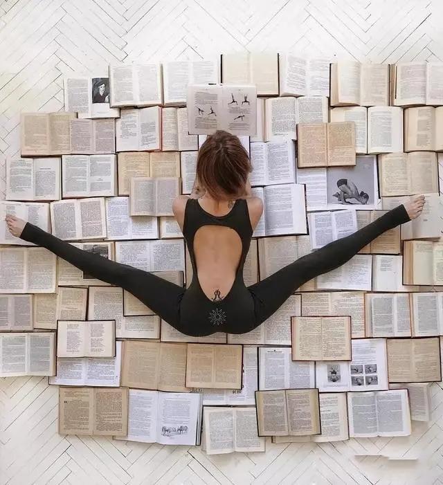 瑜伽跪坐压脚踝,舞蹈和瑜伽竖叉脚背放的不一样吗