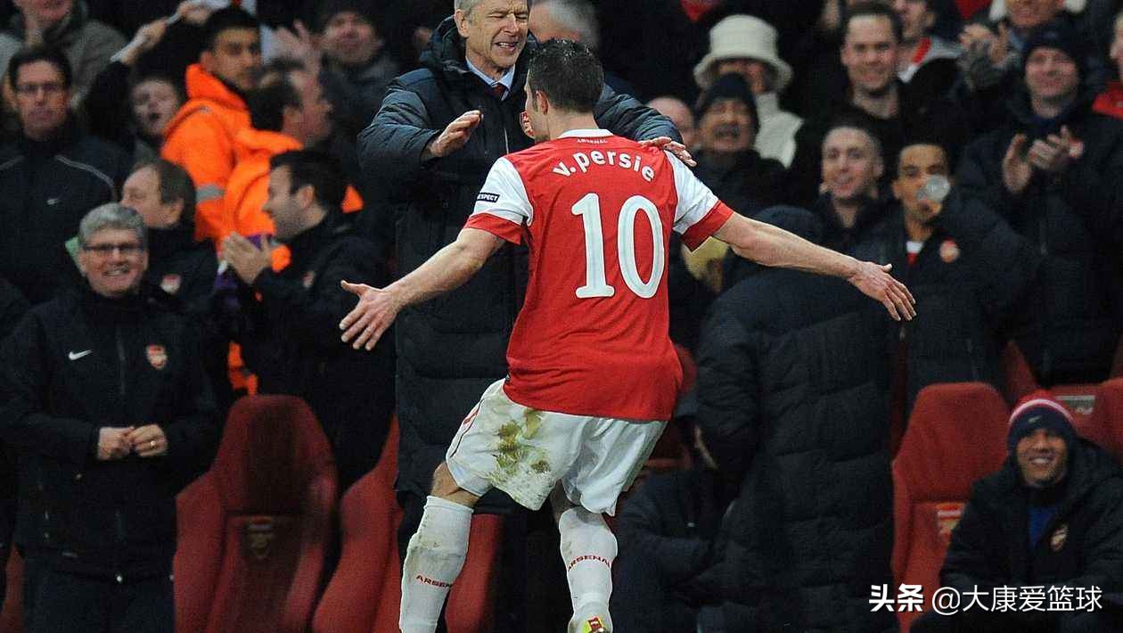 罗本斯内德范佩西亨特拉尔,罗本荷兰三棍