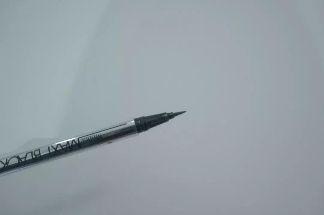 有哪些不好用的大牌化妆品,哪些好用的网红化妆品