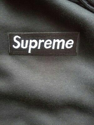 哪个潮牌不容易有fake,fake和潮牌