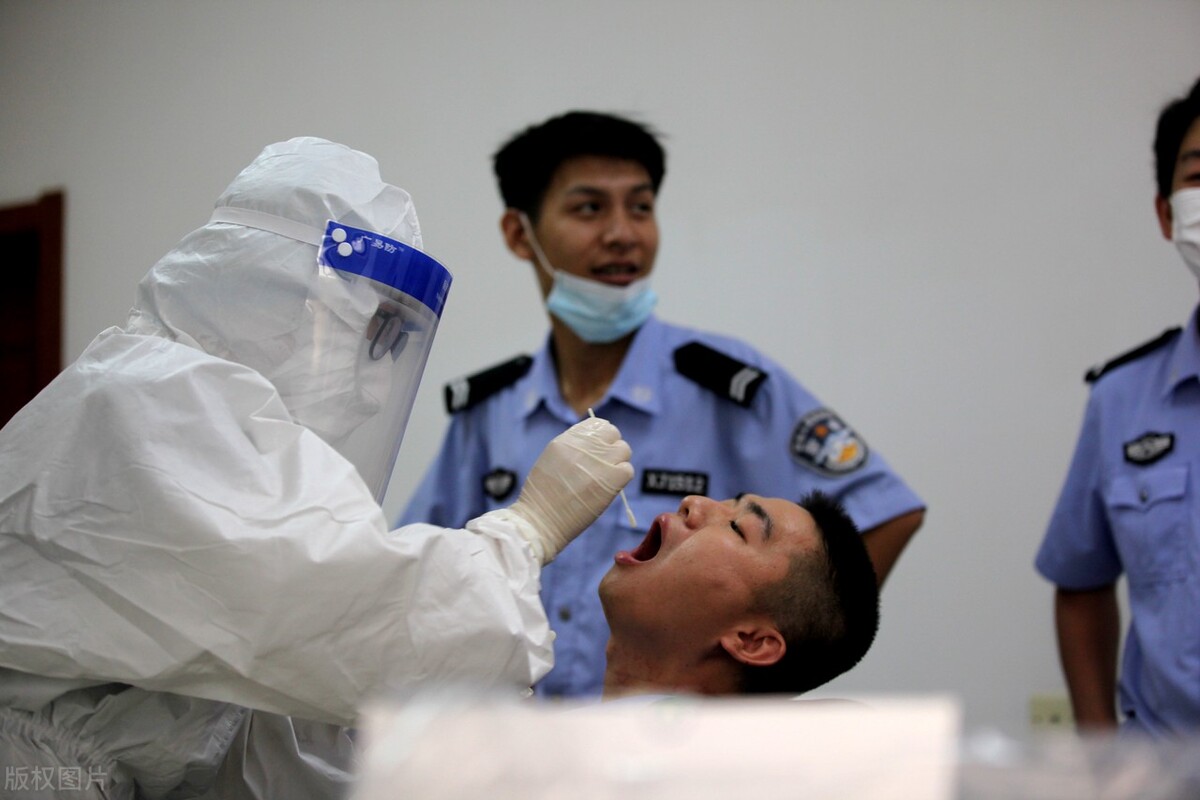 大专毕业当士官容易吗,大专毕业当警察有前途吗