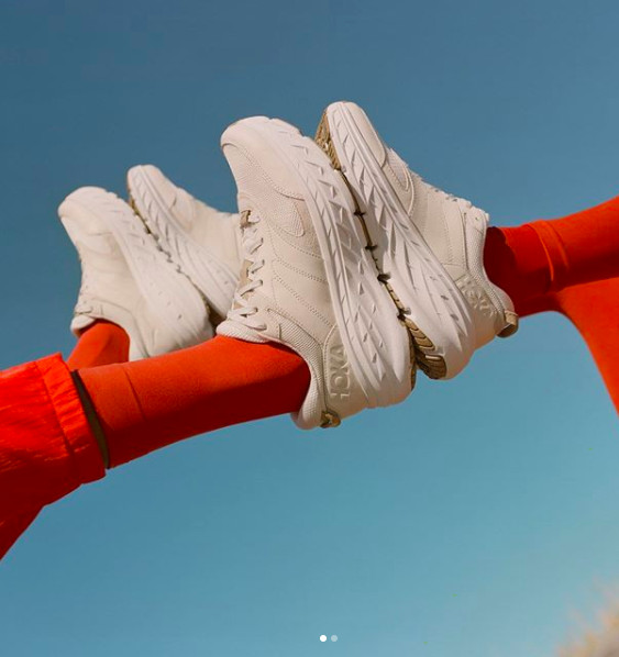 朴叙俊栗子头穿耐克鞋,朴叙俊nike联名鞋