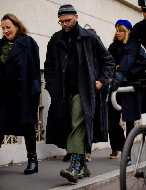 郭敬明为何叫小金人,郭敬明穿大衣完整视频