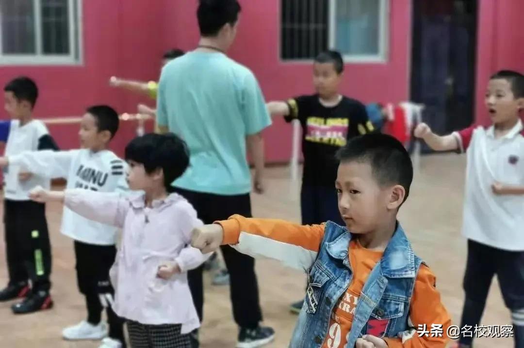 金牛、郫都、新都“三校儿童短兵友谊对抗赛”，成川外学子获佳绩