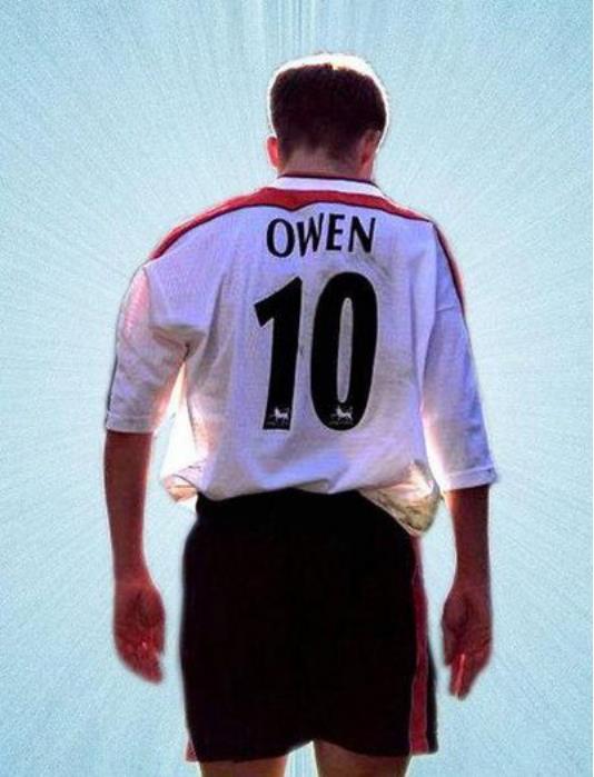 16年欧文捧起冠军奖杯,欧文新秀第几年夺冠