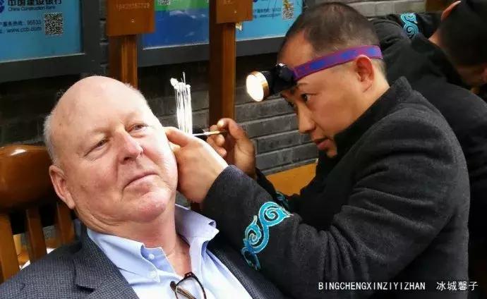 成都宽窄巷子闲适的幸福触手可及,四川成都宽窄巷子里的闲适