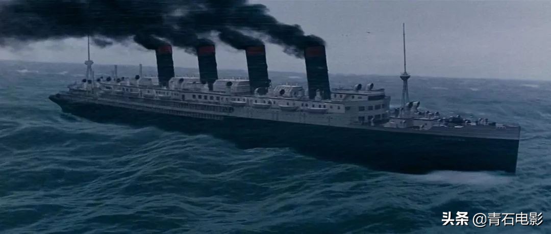 海上钢琴师1900为什么不下船台词,《海上钢琴师》深度解析