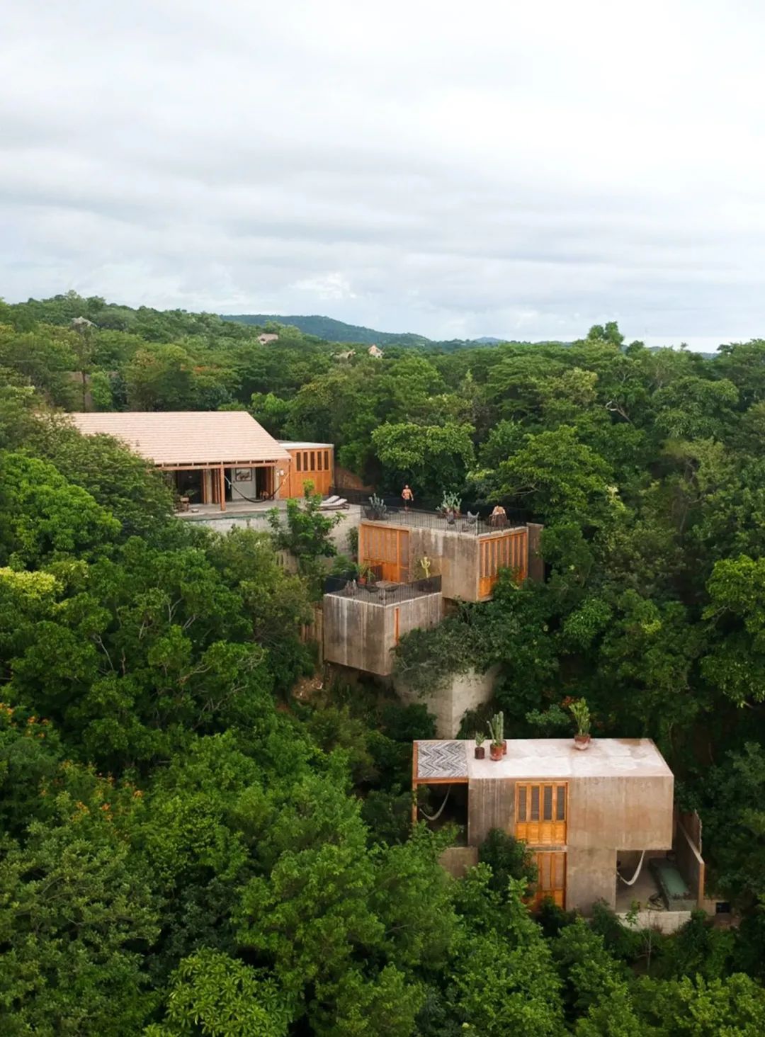 在冰岛最深的湖边自建木屋,自建木屋冰岛