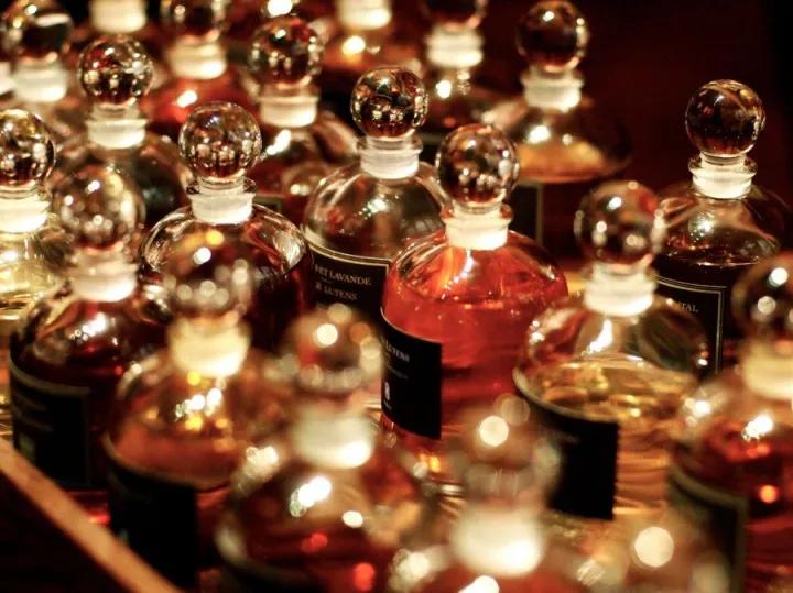 芦丹氏香水什么味道,芦丹氏檀香香水评价