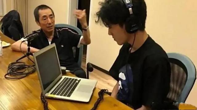 20岁放弃大学学业爱上张艺谋,为他生儿育女,陈婷逆袭的人生