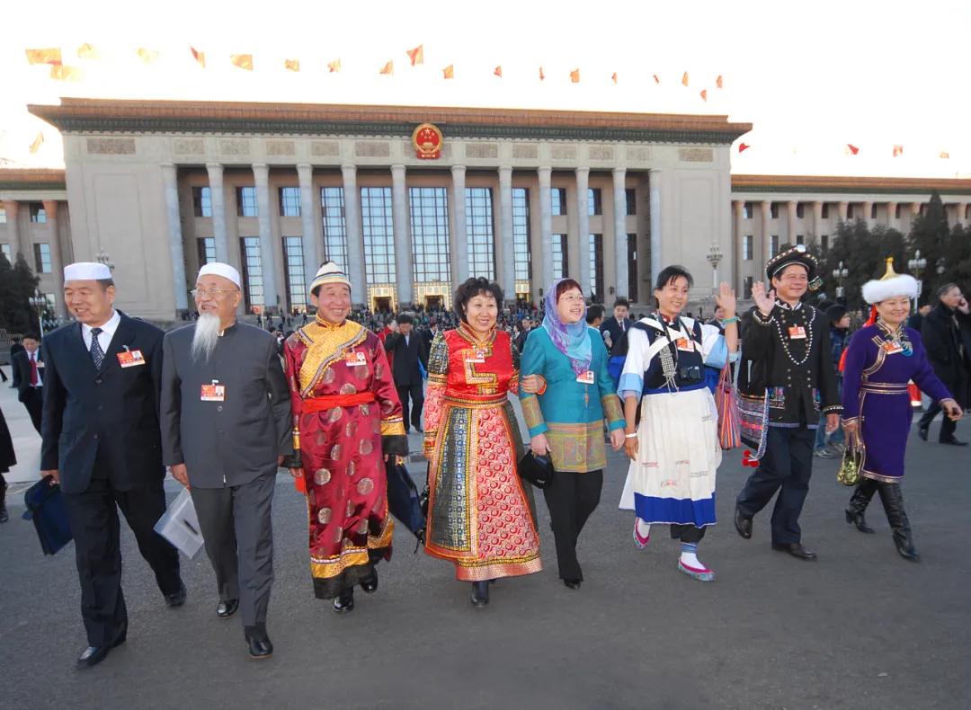 走向我们的小康生活微电影,走向我们的小康生活中国画