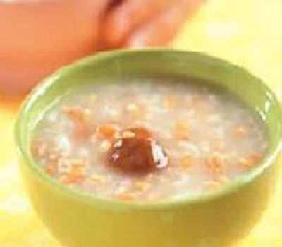 月子里喝什么粥下奶,月子粥各种做法