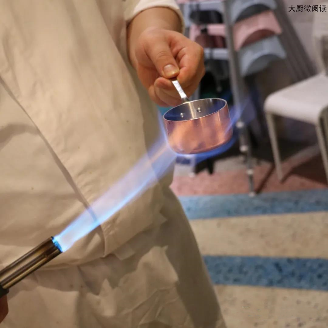 火烤冰淇淋好吃吗,火焰冰淇淋谁吃过