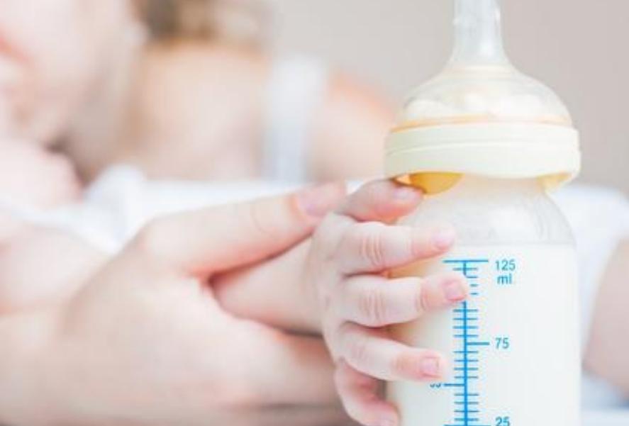 如何看宝宝的奶量,婴儿成长过程1-12个月奶量