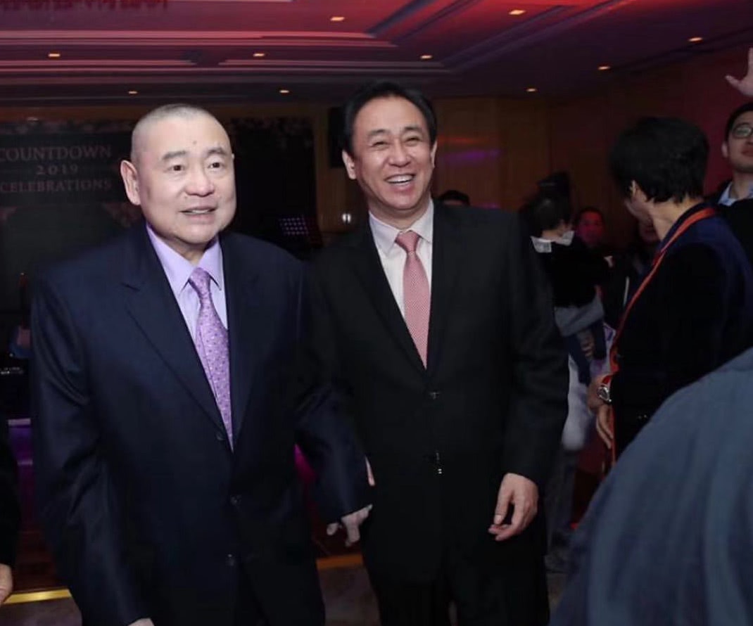 刘銮雄牵手甘比大秀恩爱,刘銮雄李嘉诚同框