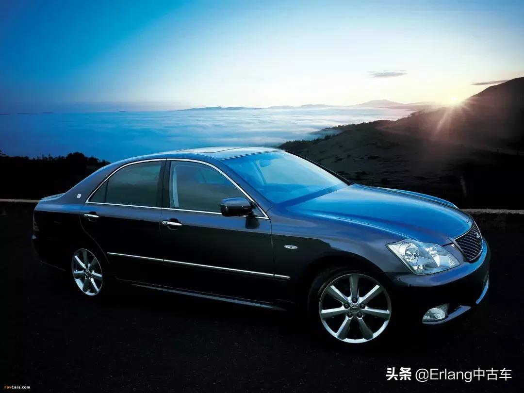 情怀皇冠最经典的12代,全新十六代丰田皇冠