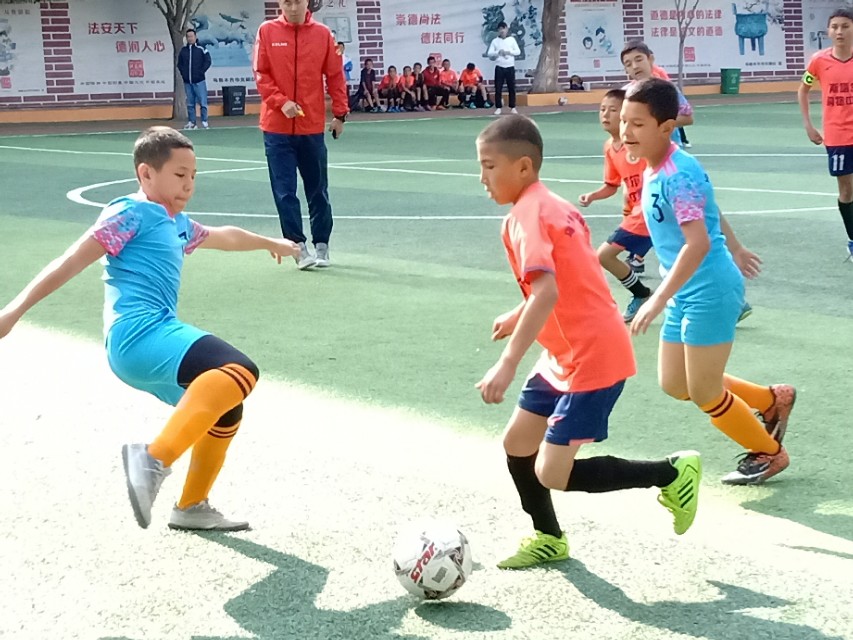 乌鲁木齐市青少年足球市赛,新疆乌鲁木齐校园足球接力