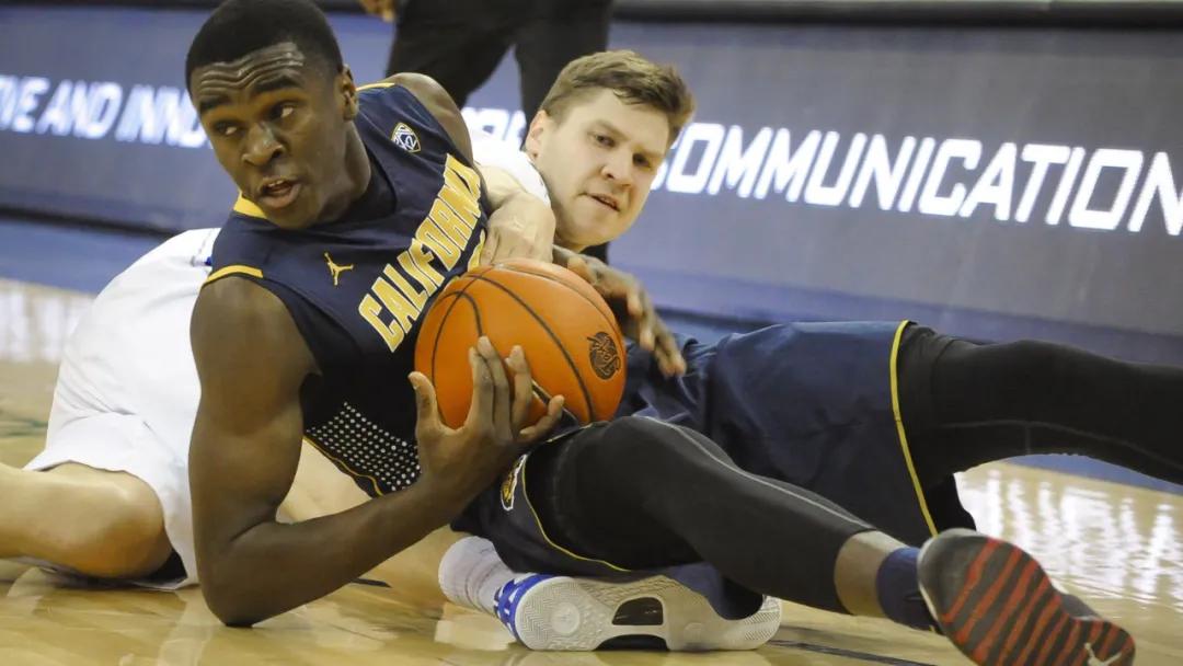 打球受伤索赔6.5万被驳回,14岁少年打球赔偿485万