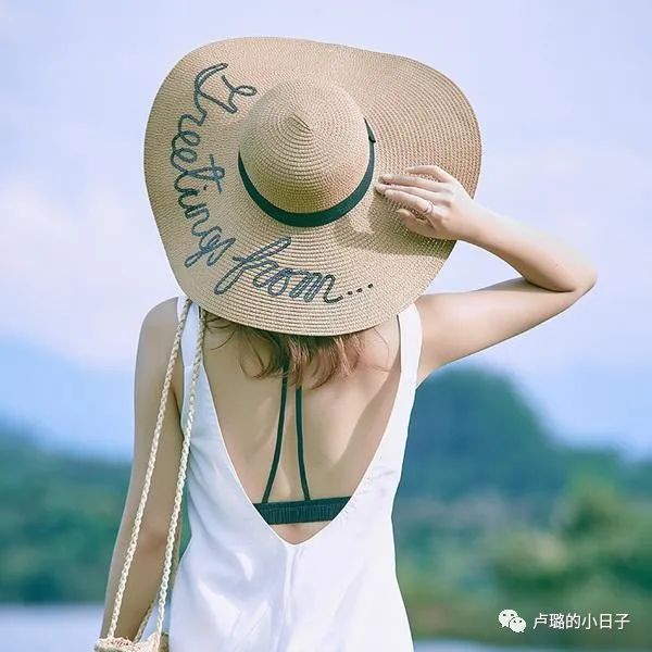 什么款式的防晒帽百搭,防晒帽怎么搭配好看