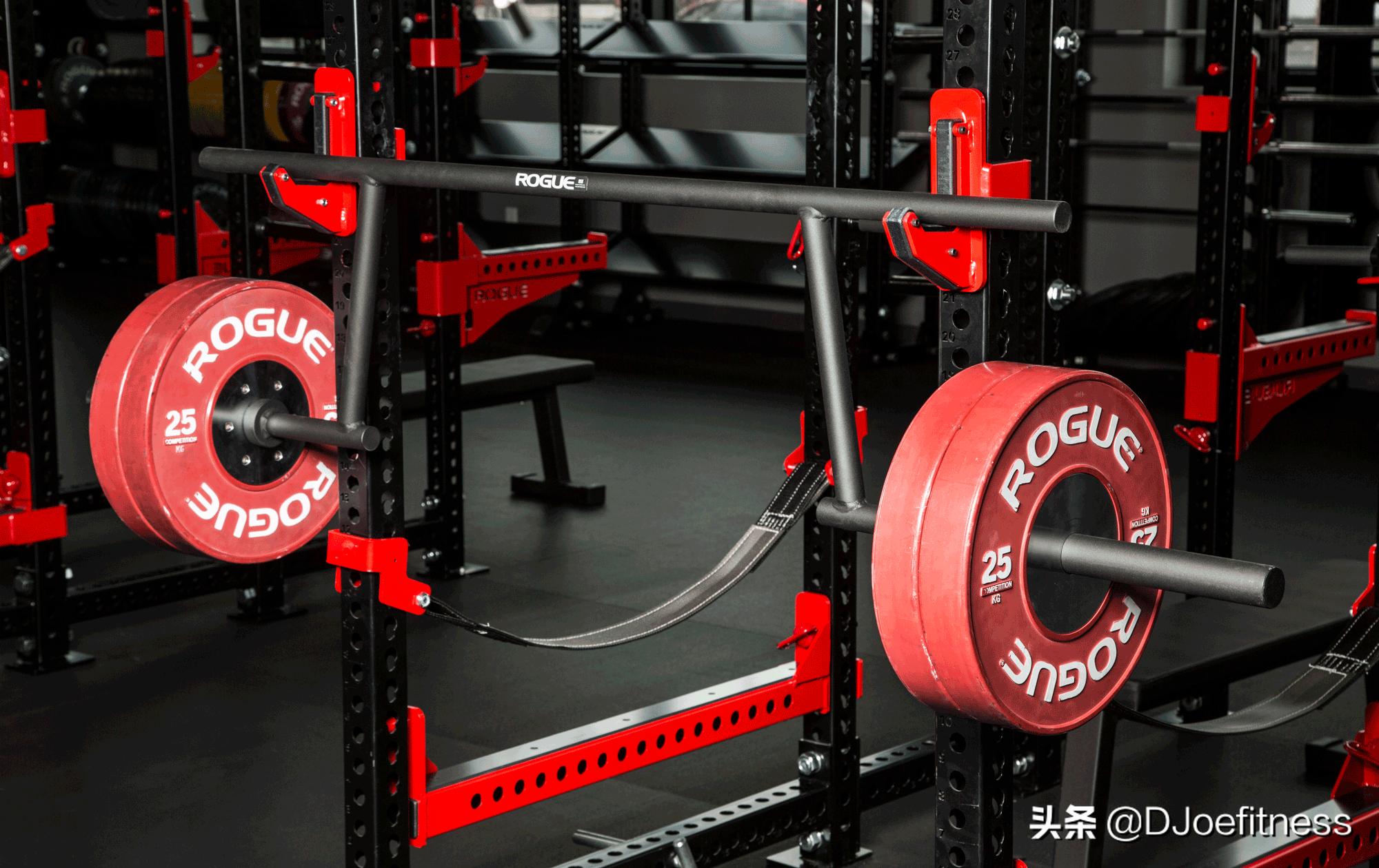 健身开始用器械练还是哑铃杠铃好,健身常见动作除了卧推还有哪种