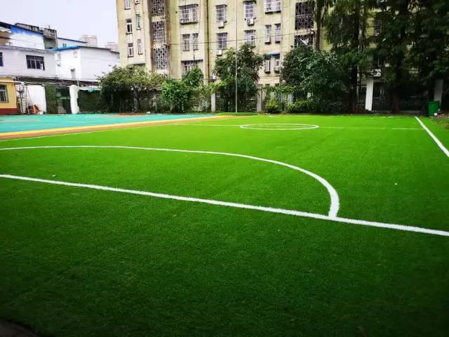 鍥犱负浼欓鑰屽嚭鍚嶇殑瀛︽牎,鍥犱负缇庨鐏殑瀛︽牎