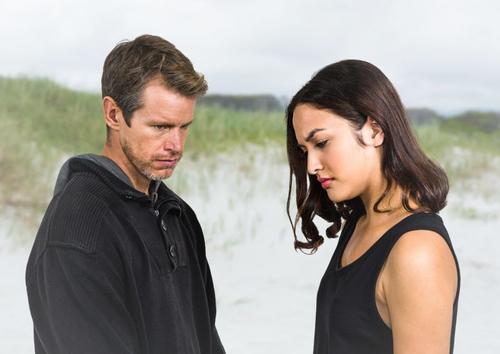 婚姻中不要期待或试图改变一个人,一个台灯引发的悲剧