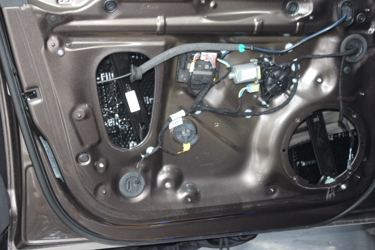 奥迪a4l改装一万块内饰,奥迪a4l改装音响多少钱