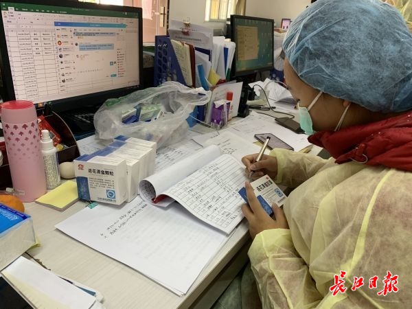 心甘情愿的来到一线加入志愿者,欢迎大家一起加入志愿者服务