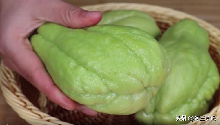 女人长期吃佛手瓜的好处,经常吃佛手瓜有什么好处