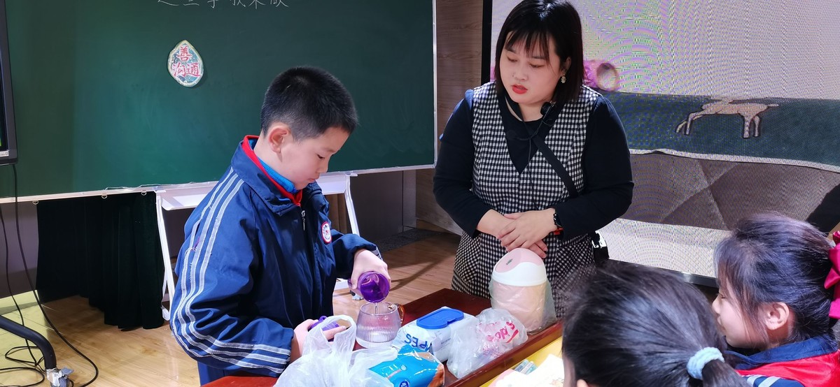 渭南高新小学开展第九届“德雅风华”教学节之校级教学能手示范课比赛
