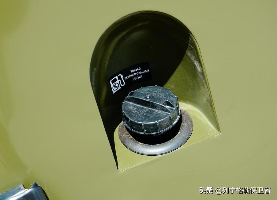 综合研判苏军UAZ-452型1吨级越野指挥车技战术（1）